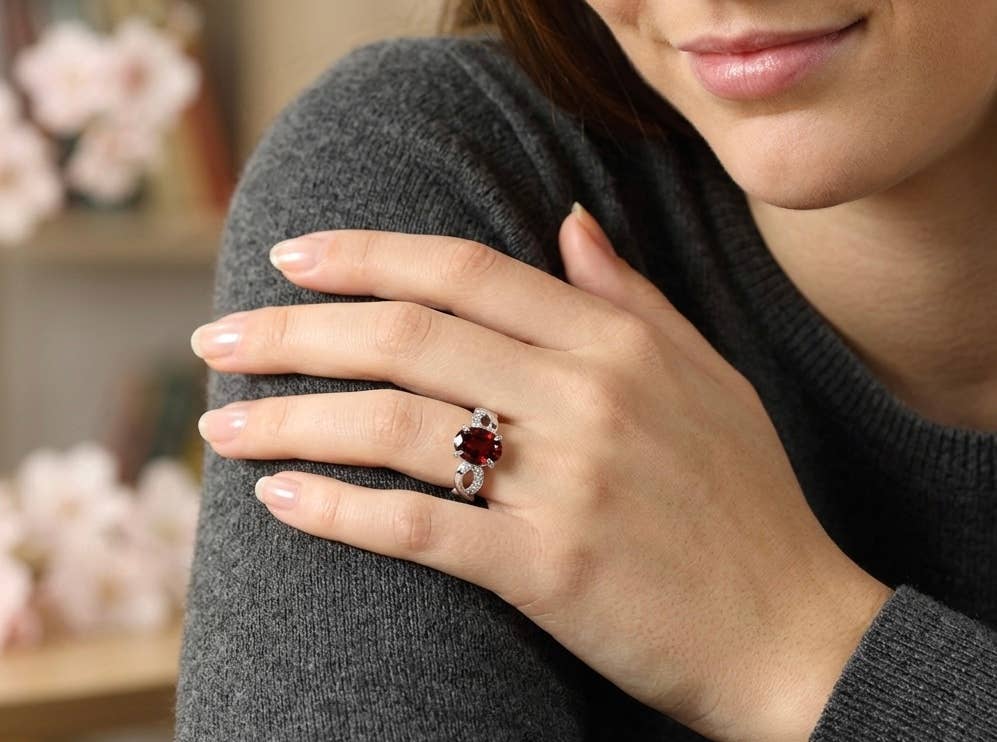 Faceted Natural Garnet Stainless Steel Rings 6x8mm