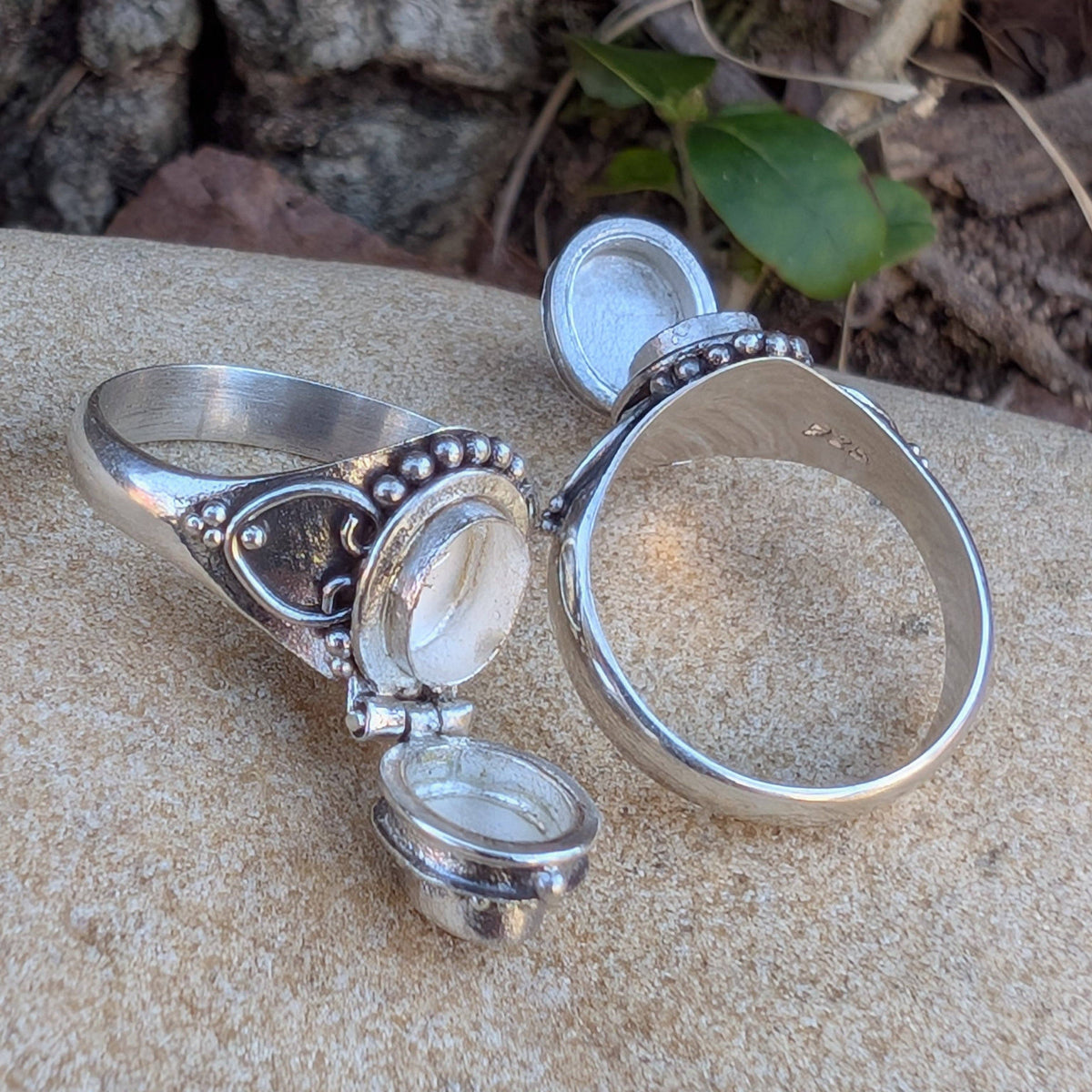 Gothic Oval Gemstone Poison Vessel Ring - Sterling Silver