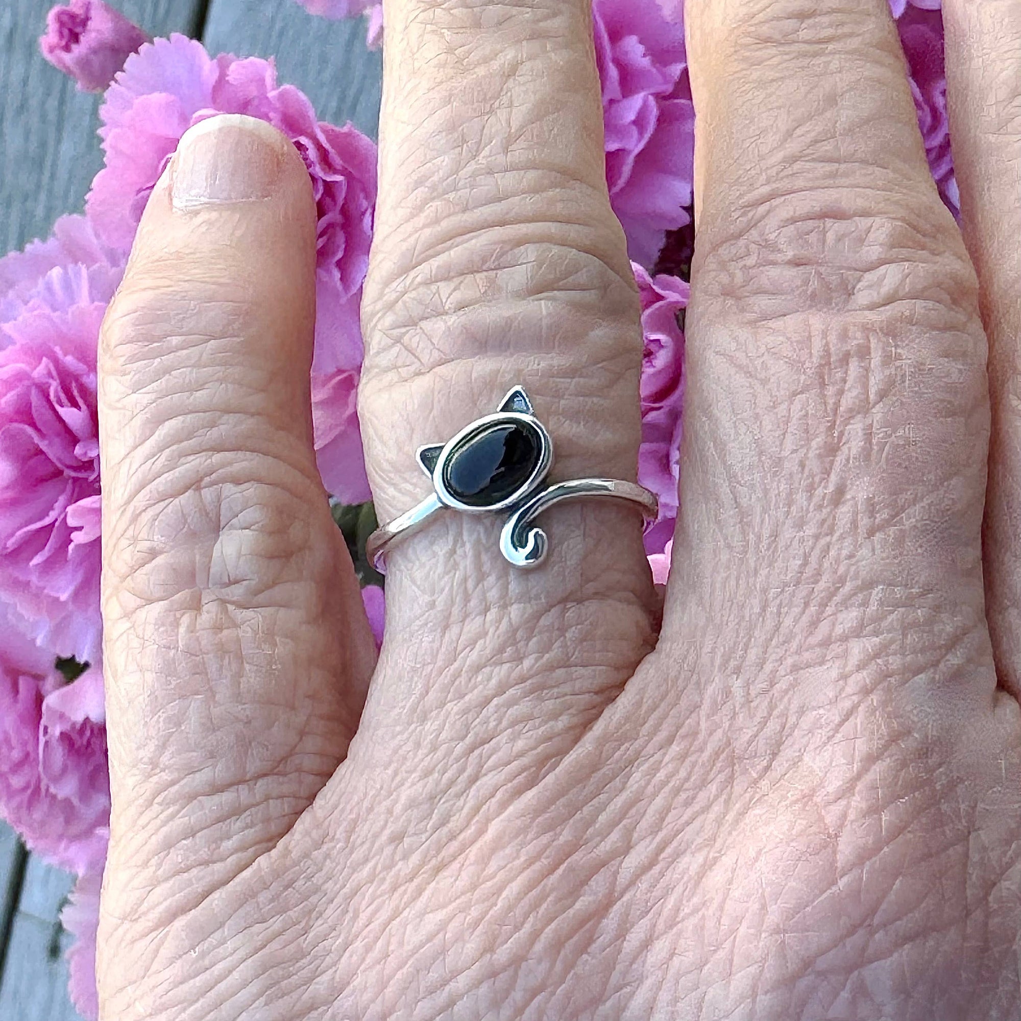 Cat with Black Agate Ring