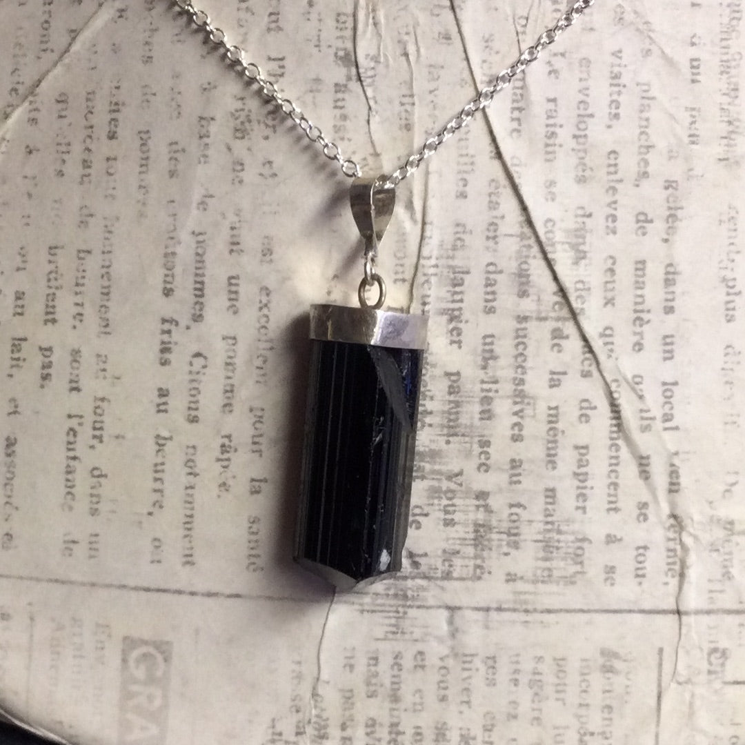 Black Tourmaline Point : Sterling Silver Pendant