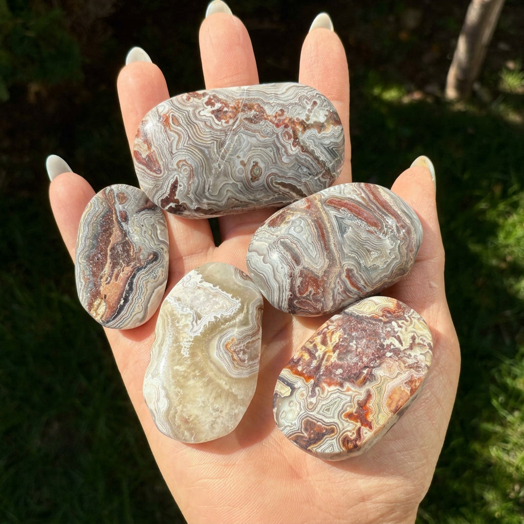 Natural Mexican Lace Agate Palm Stone