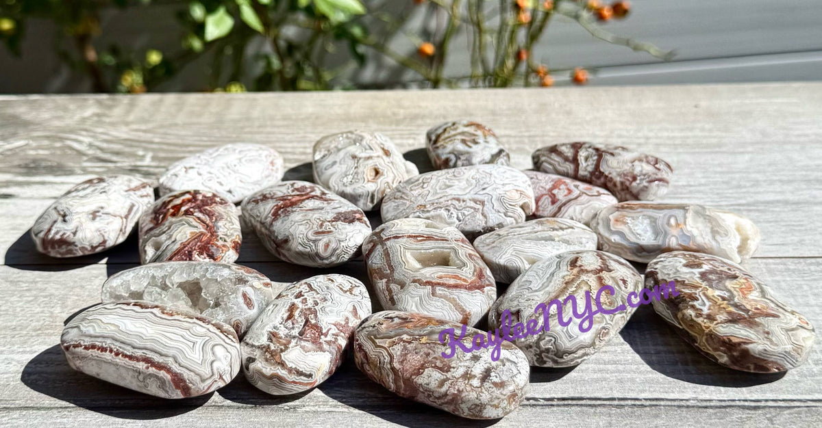 Natural Mexican Lace Agate Palm Stone