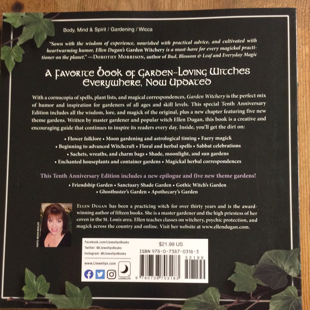 Garden Witchery: Magic From the Ground Up - Ellen Dugan