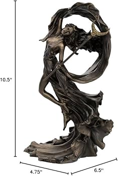 Nyx Statue
