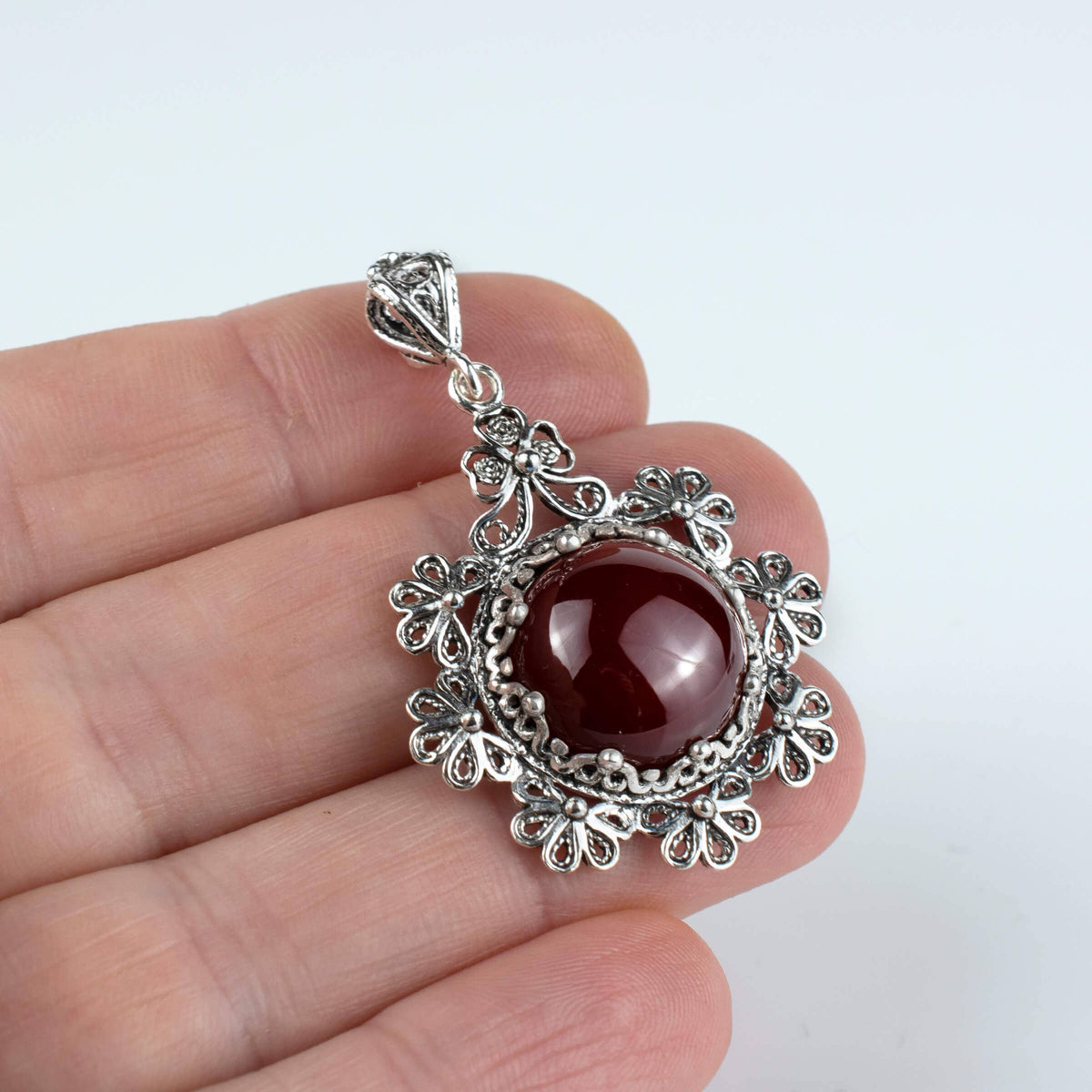 Sterling Silver Filigree Art Carnelian Gemstone Floral Design Women Pendant