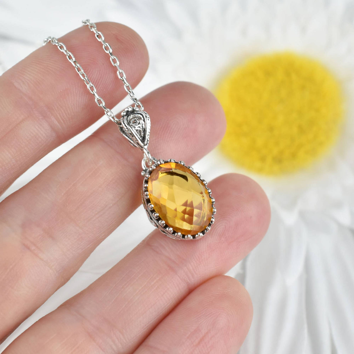 925 Silver Filigree Heart Detailed Citrine Gemstone Woman Pendant