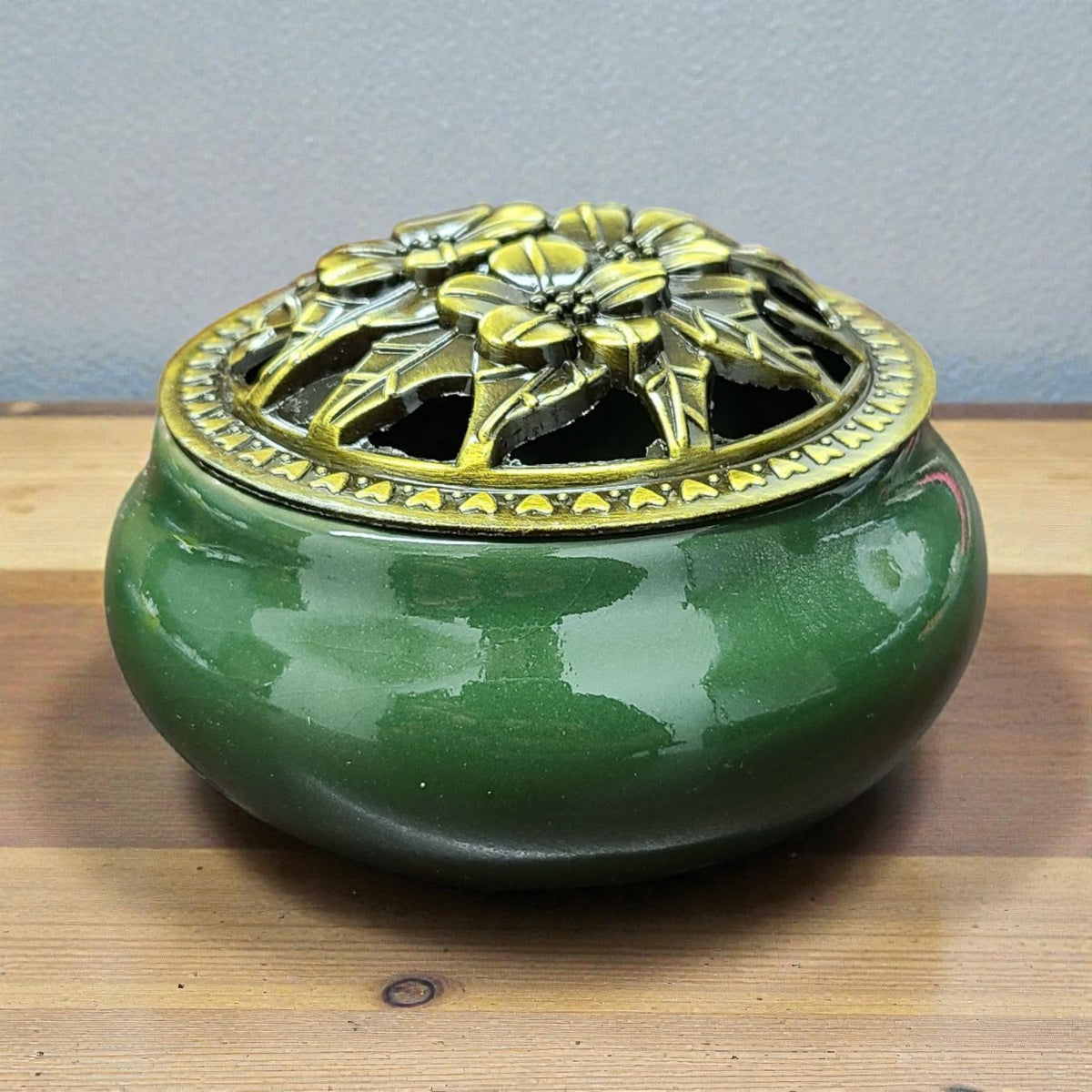 Ceramic Incense Burner Bowl with Lid – 3.75”