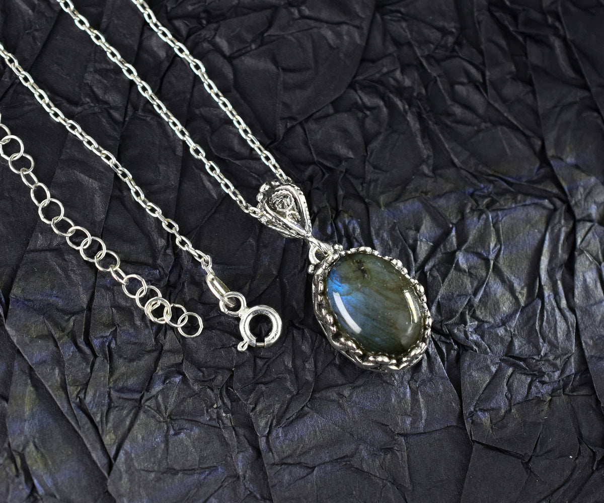 925 Silver Filigree Crown Labradorite Gemstone Woman Pendant