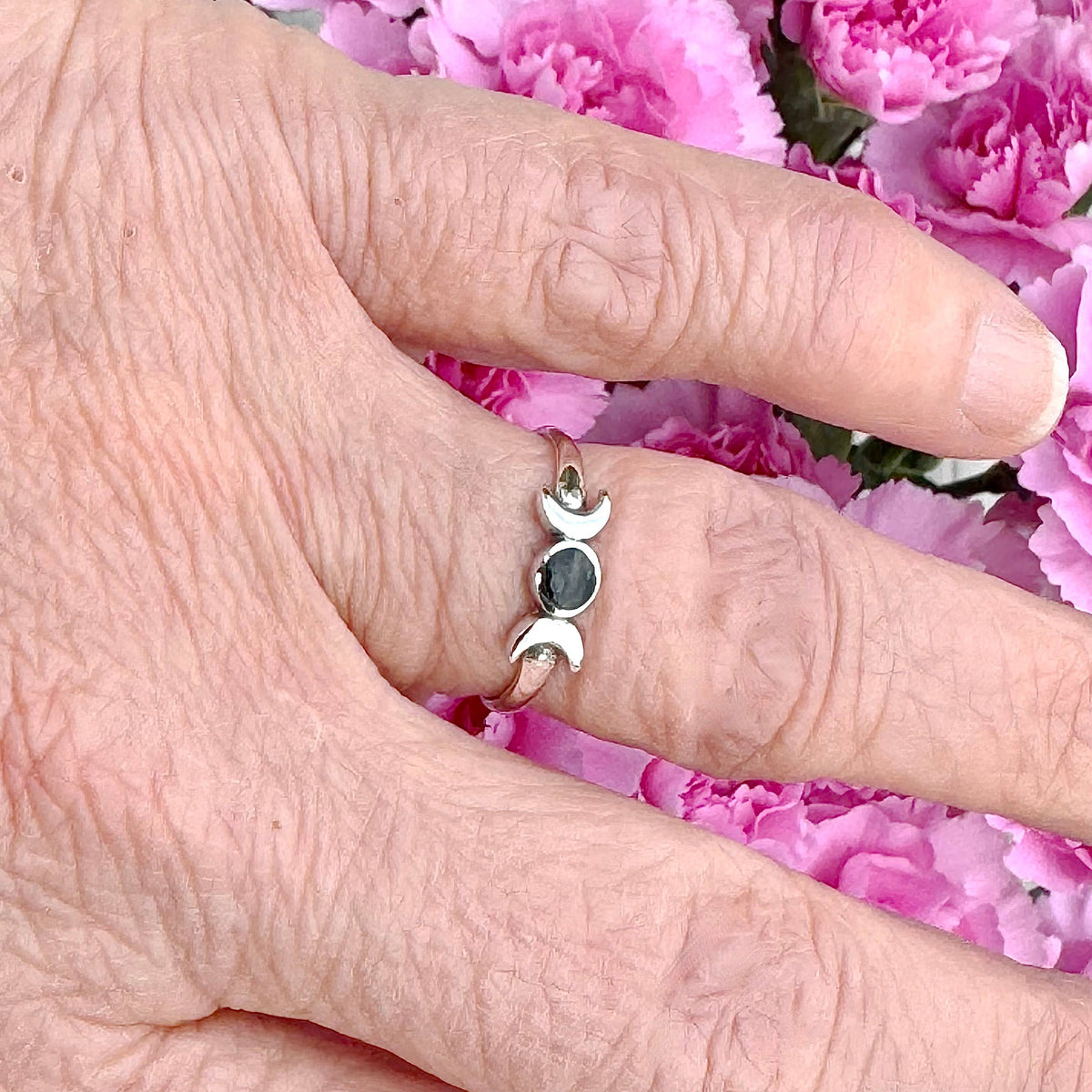 Sterling Silver Moon with Black Agate Single Stone Ring