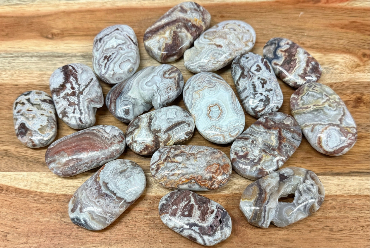 Natural Mexican Lace Agate Palm Stone