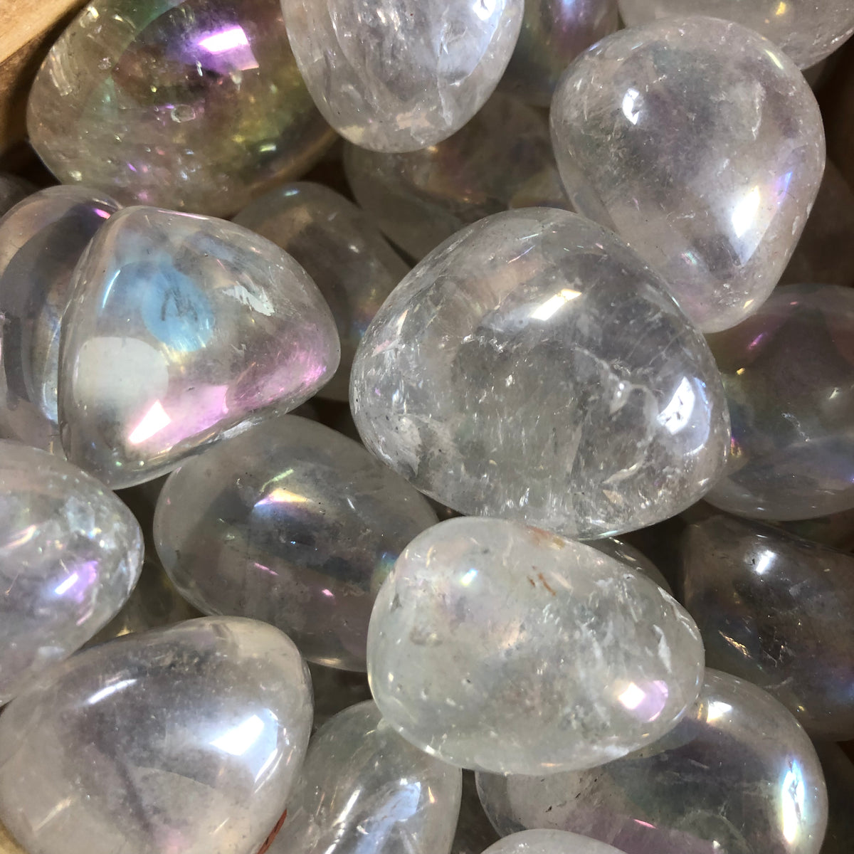 Aura Quartz Tumbled (Angel Aura)