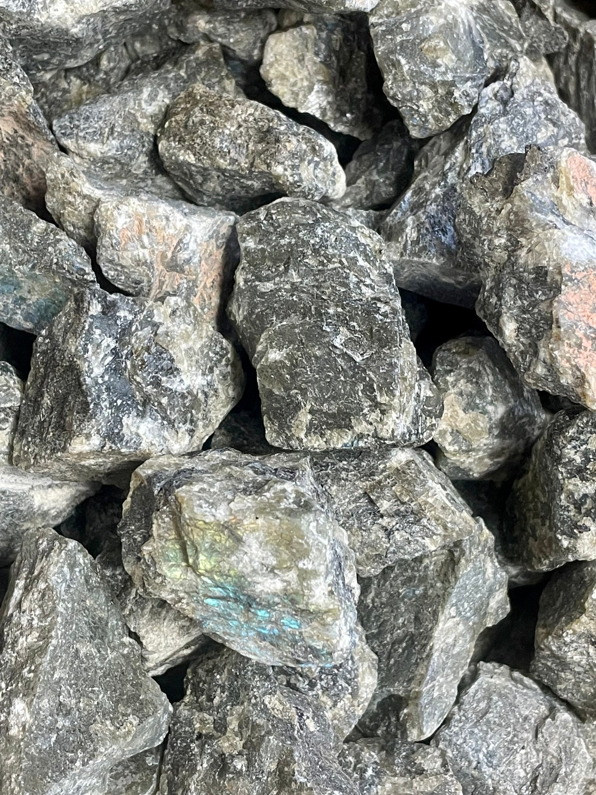 Labradorite Rough