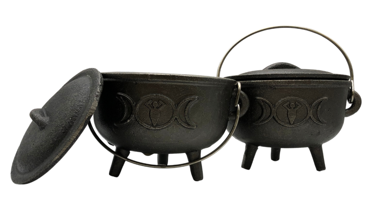Cast Iron 4.5" Cauldrons with Lid